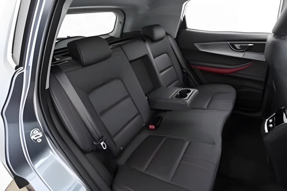 New Chery Tiggo 4 Pro — photo 6 of 8